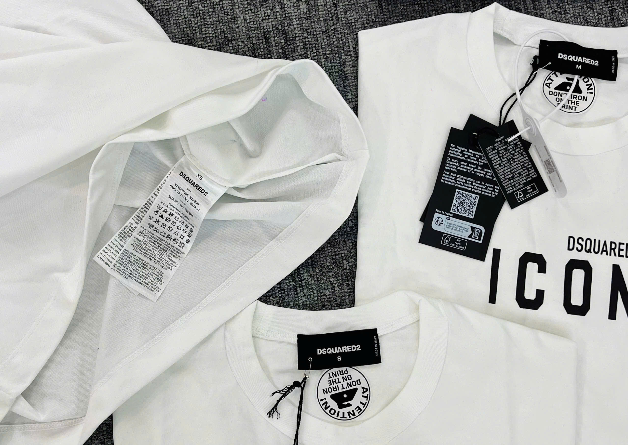 Áo phông T-shirt Dsquared2 DSQ2 Icon logo chữ thêu ngực basic Like Auth on web MK